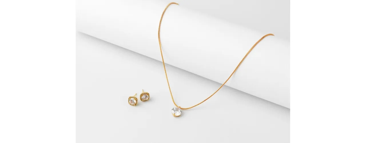 Złoto czy srebro typ urody - jak wybrać idealną biżuterię?