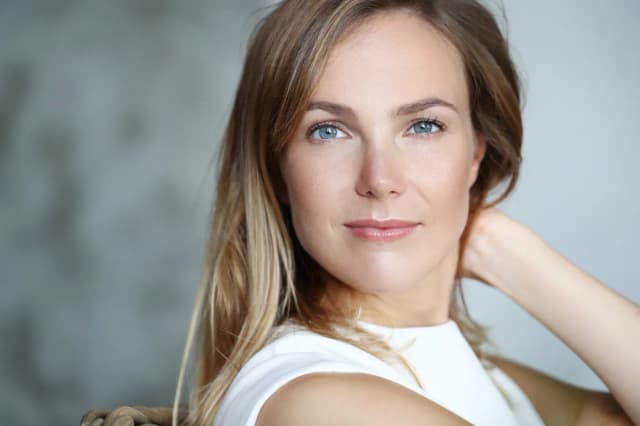 Jak dbać o cerę po 30, aby uniknąć zmarszczek i przesuszenia