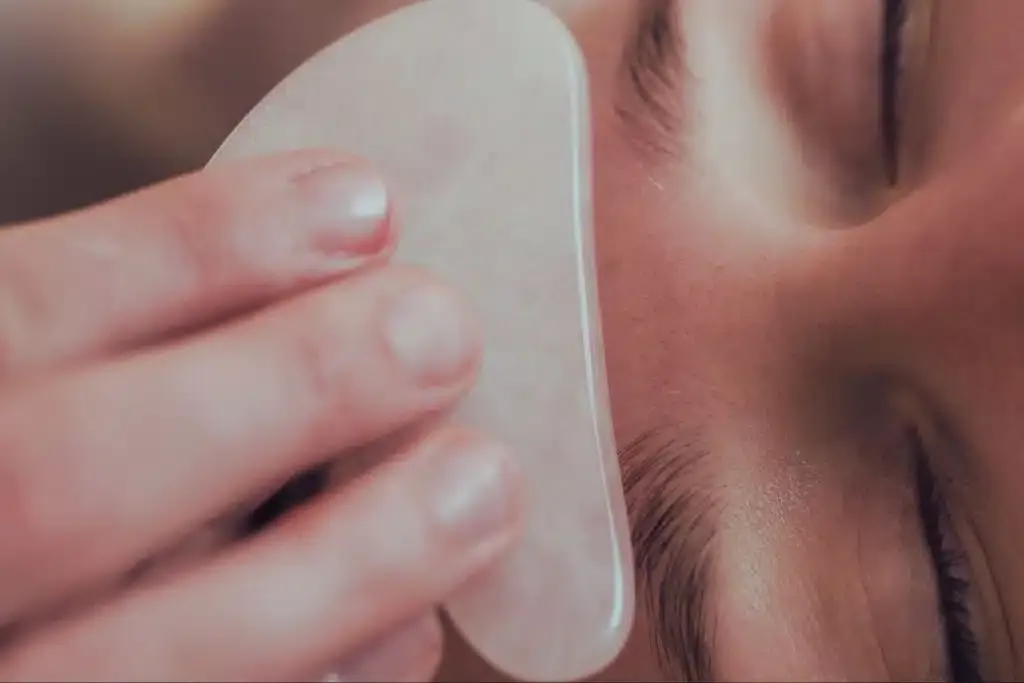 Masaż twarzy jak często? Odkryj sekrety idealnej pielęgnacji skóry