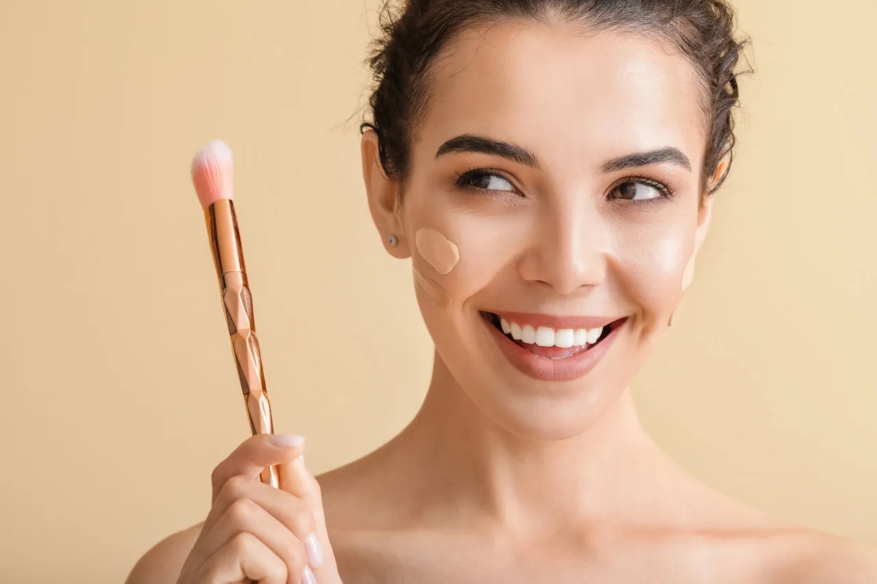 Najlepszy podkład do cery tłustej – uniknij błyszczenia i zatykania porów