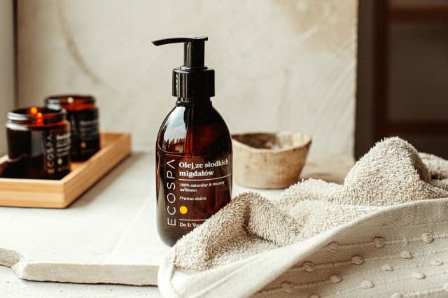 Masaż krocza jaki olejek: wybierz najlepsze naturalne oleje dla bezpieczeństwa