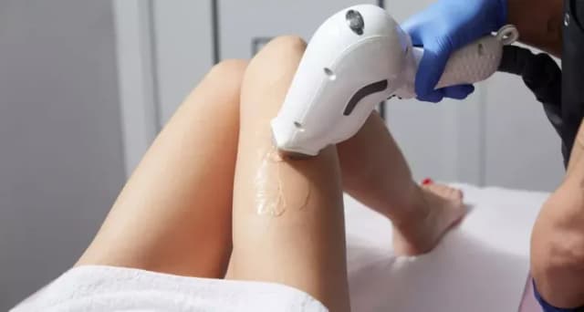 Czy golić się przed depilacją laserową? Kluczowe informacje dla Ciebie